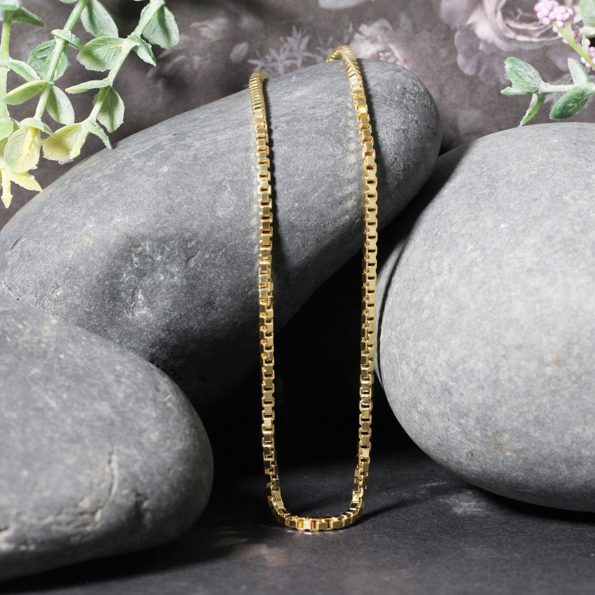 14k Yellow Gold Semi Solid Box Chain (2.10 mm) - Image 3